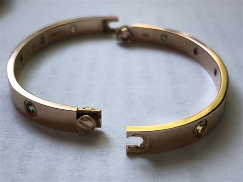 bracelet that screws on|cartier love bracelet without screwdriver.